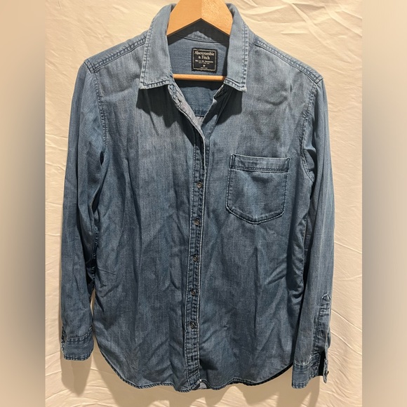 Abercrombie & Fitch Tops - Vintage Abercrombie & Fitch Jean Shirt size Medium